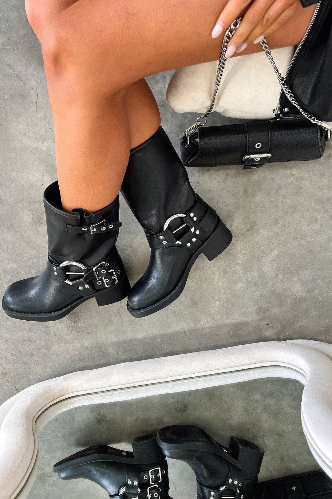Womens Block Heel Chunky Lug Sole Boots